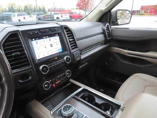 Used 2019 Ford Expedition Limited w/ Equipment Group 302A AWD/4WD image 40