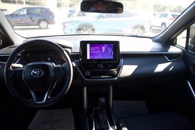 Used 2024 Toyota Corolla Cross AWD Hybrid image 12