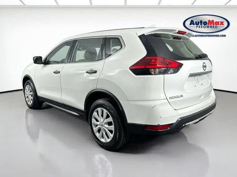 Used 2017 Nissan Rogue S AWD/4WD image 5