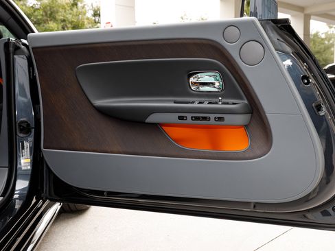 Certified 2024 Rolls-Royce Spectre w/ Spectre Launch Package image 23