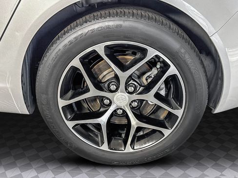 Used 2017 Buick Regal Sport Touring image 32