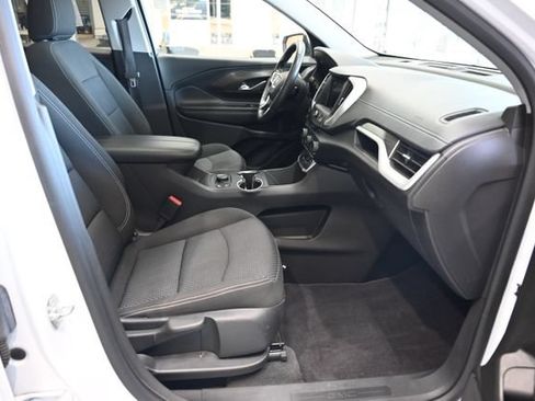 Used 2022 GMC Terrain SLE w/ Driver Convenience Package FWD image 10