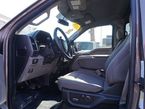 Used 2018 Ford F150 XLT w/ Equipment Group 302A Luxury AWD/4WD image 17