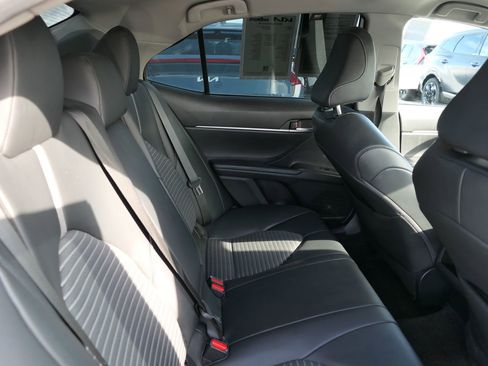 Used 2023 Toyota Camry SE image 25