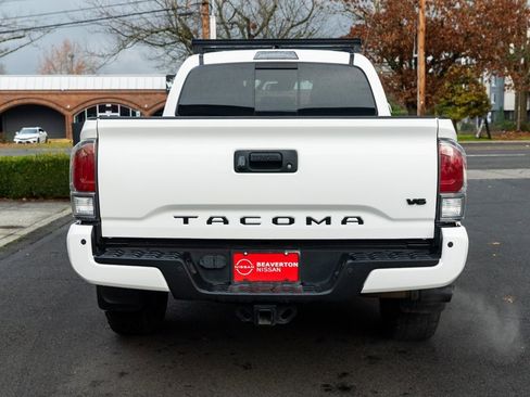Used 2021 Toyota Tacoma TRD Sport image 5