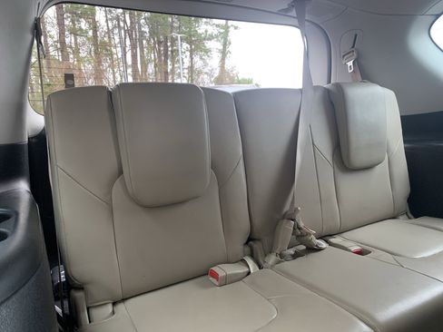 Used 2023 Nissan Armada SL image 41