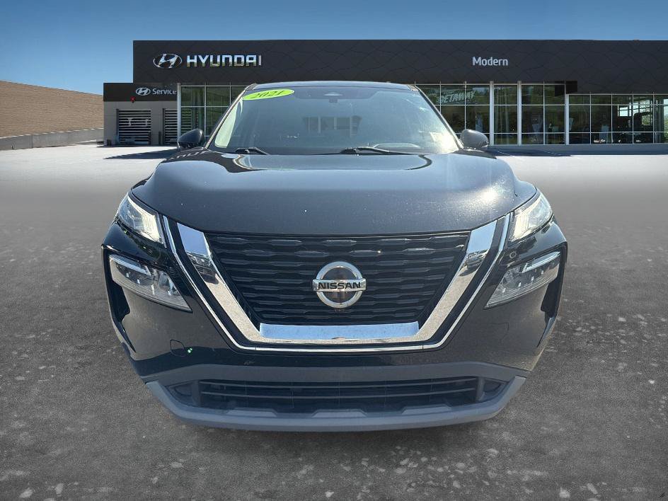 Used 2021 Nissan Rogue SV FWD image 2