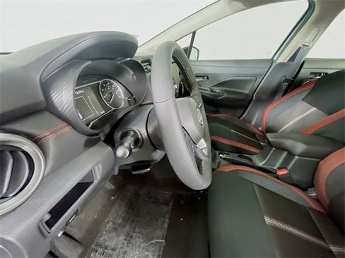 New 2025 Nissan Versa SR w/ Trunk Package image 13