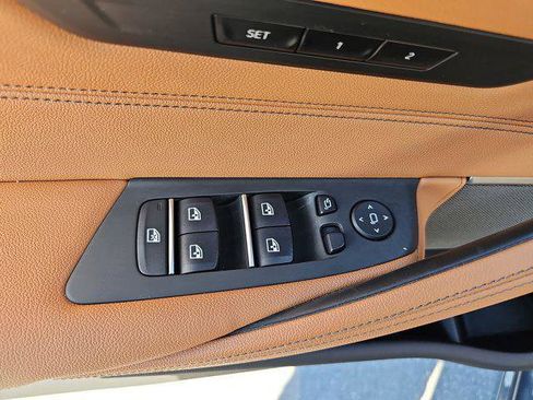 Certified 2023 BMW 530e w/ Premium Package image 28