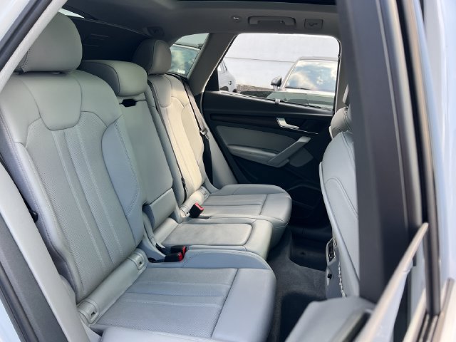 Used 2019 Audi Q5 Prestige w/ Prestige Package AWD/4WD image 28
