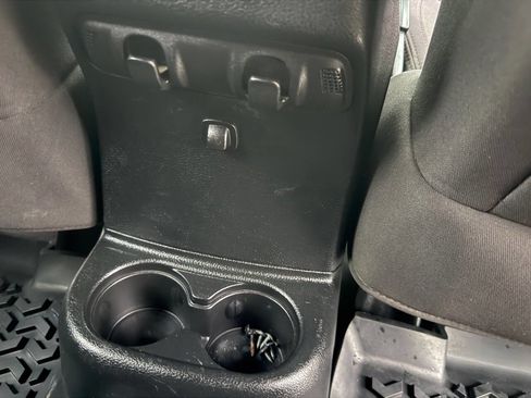 Used 2015 Jeep Wrangler Unlimited Sport w/ Connectivity Group AWD/4WD image 28