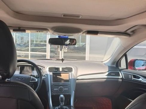 Used 2016 Ford Fusion Titanium FWD image 23