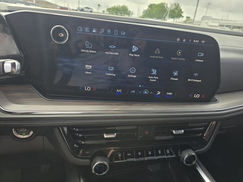 Used 2025 Chevrolet Tahoe LS image 15