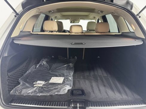 Used 2019 Mercedes-Benz GLC 300 4MATIC image 17