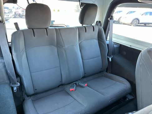 Used 2022 Jeep Wrangler Sport image 32