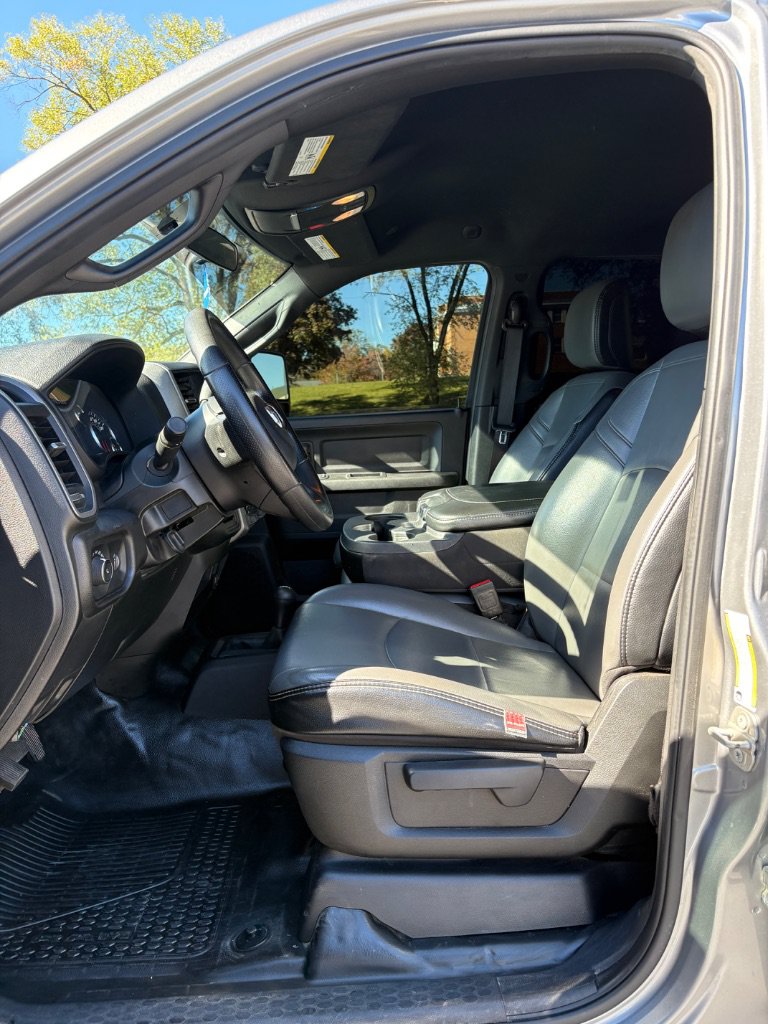 Used 2024 RAM 2500 Tradesman w/ Chrome Appearance Group AWD/4WD image 21