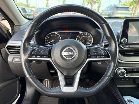 Used 2023 Nissan Altima 2.5 SR FWD image 18