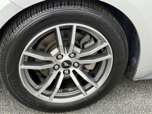 Used 2016 Ford Mustang Premium image 26