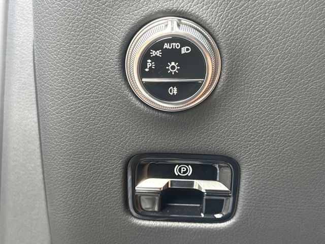 Used 2026 Mercedes-Benz GLC 300 4MATIC image 20