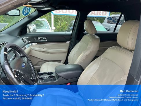 Used 2018 Ford Explorer Limited w/ Equipment Group 301A FWD image 7