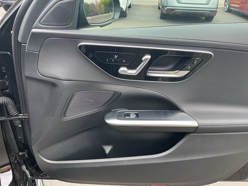 Used 2025 Mercedes-Benz C 300 4MATIC Sedan image 19