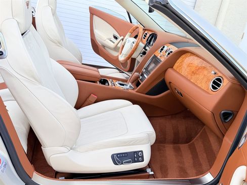 Used 2012 Bentley Continental GT w/ Convenience Specification Pkg image 16