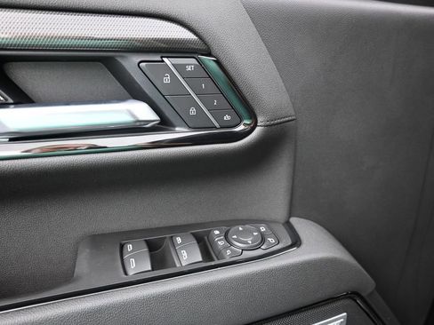 Certified 2025 GMC Sierra 2500 AT4 w/ AT4 Premium Plus Package image 13