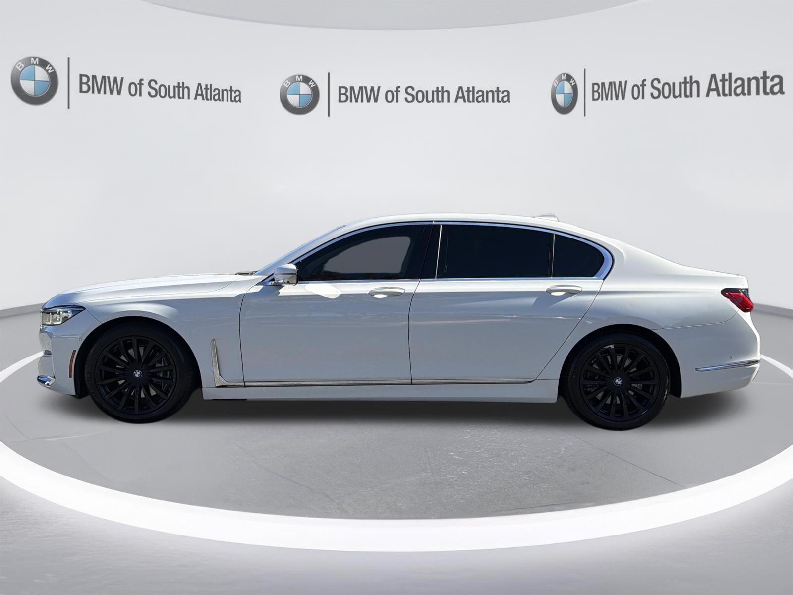 Used 2021 BMW 740i w/ Luxury Rear Seating Package RWD image 24