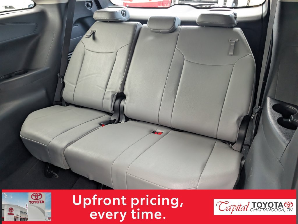 Used 2026 Toyota Sienna XLE FWD image 12