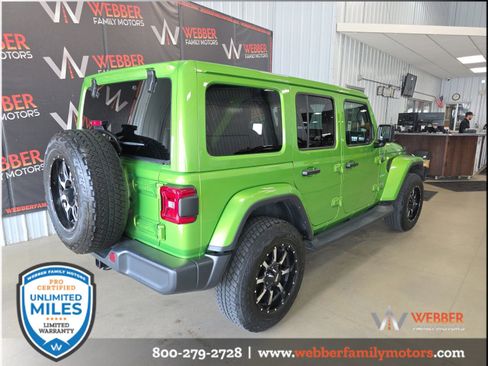 Used 2018 Jeep Wrangler Unlimited Sahara w/ LED Lighting Group AWD/4WD image 4