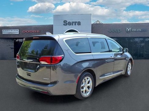 Used 2019 Chrysler Pacifica Limited FWD image 7