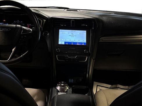 Used 2020 Ford Fusion SE w/ Equipment Group 151A image 23
