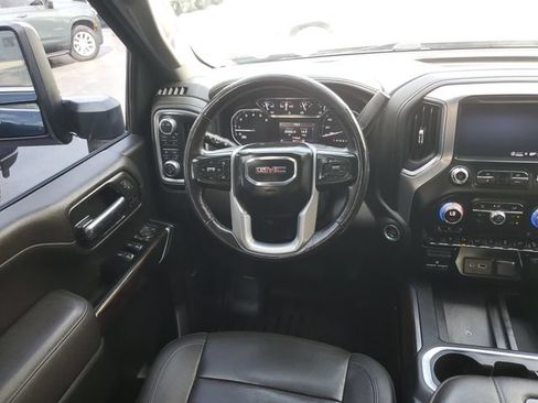 Used 2022 GMC Sierra 2500 SLT w/ SLT Preferred Package AWD/4WD image 14