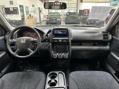 Used 2005 Honda CR-V LX image 18