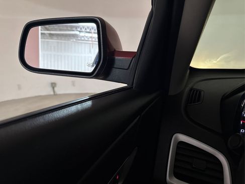 Used 2017 GMC Terrain SLE image 25