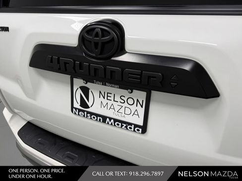 Used 2023 Toyota 4Runner TRD Off-Road Premium AWD/4WD image 15