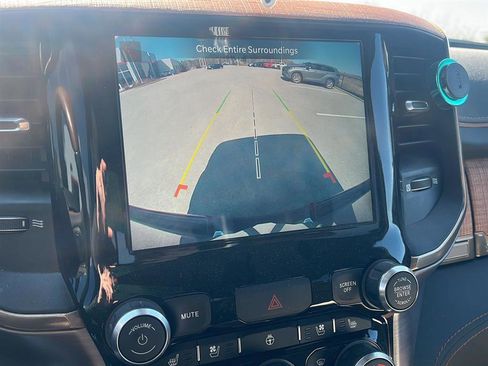 Used 2022 RAM 1500 Limited w/ Body Color Bumper Group image 9