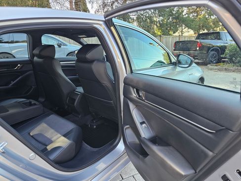 Used 2022 Honda Accord Sport image 14