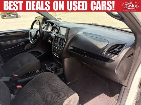 Used 2020 Dodge Grand Caravan SE FWD image 33