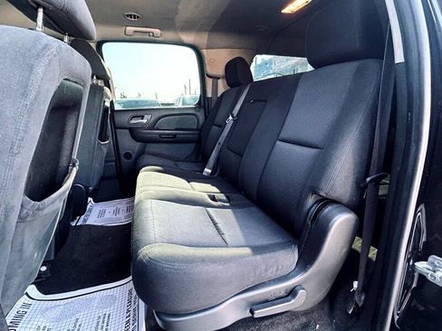 Used 2012 Chevrolet Suburban LS image 11