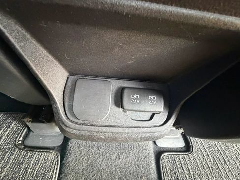 Used 2019 Subaru Ascent Premium AWD/4WD image 34