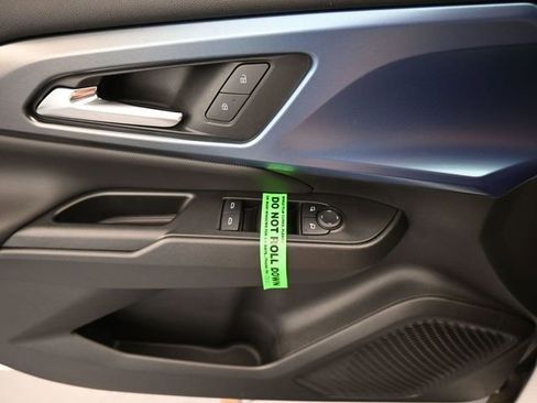 New 2025 Chevrolet Equinox EV LT image 37