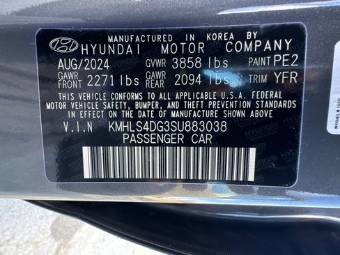 Used 2025 Hyundai Elantra SEL w/ Cargo Package image 32