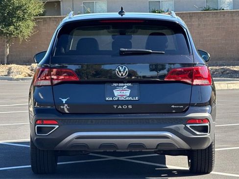 Used 2022 Volkswagen Taos SEL image 7