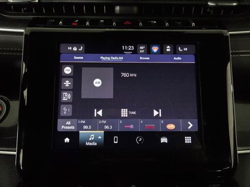 Used 2023 Jeep Grand Cherokee L Laredo image 23