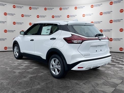 New 2025 Nissan Kicks Play S image 3