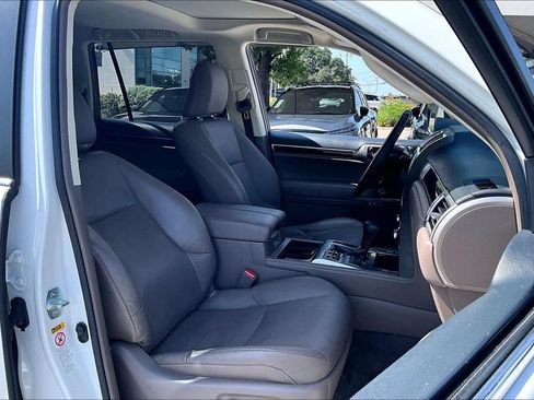 Used 2018 Lexus GX 460 Premium w/ Premium Package AWD/4WD image 9