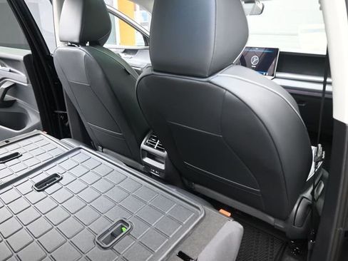 New 2026 Volkswagen Tiguan SE image 29