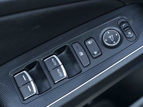 Used 2023 Honda Civic Touring image 38