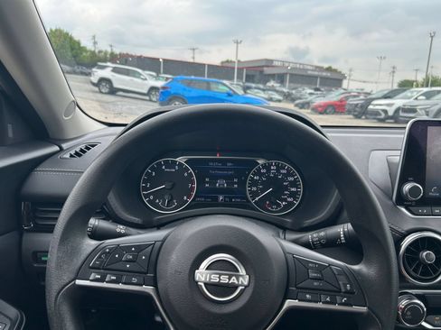 Used 2025 Nissan Sentra SV FWD image 24
